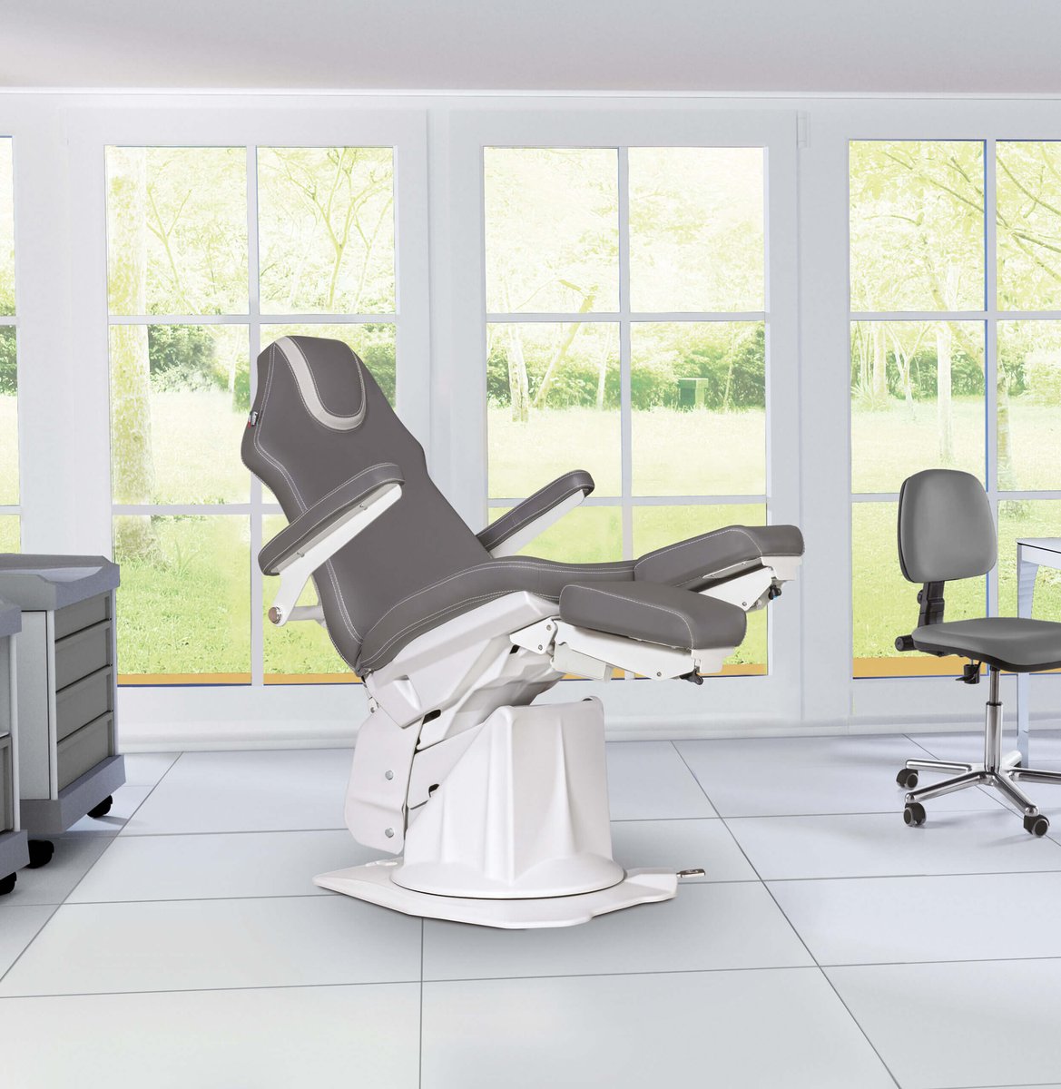 Lemi, fauteuil pour soins de podologie